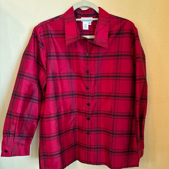 ColdWater Creek 100% Silk Holiday Red and Black Plaid Shirt Size Medium EUC - Picture 1 of 4